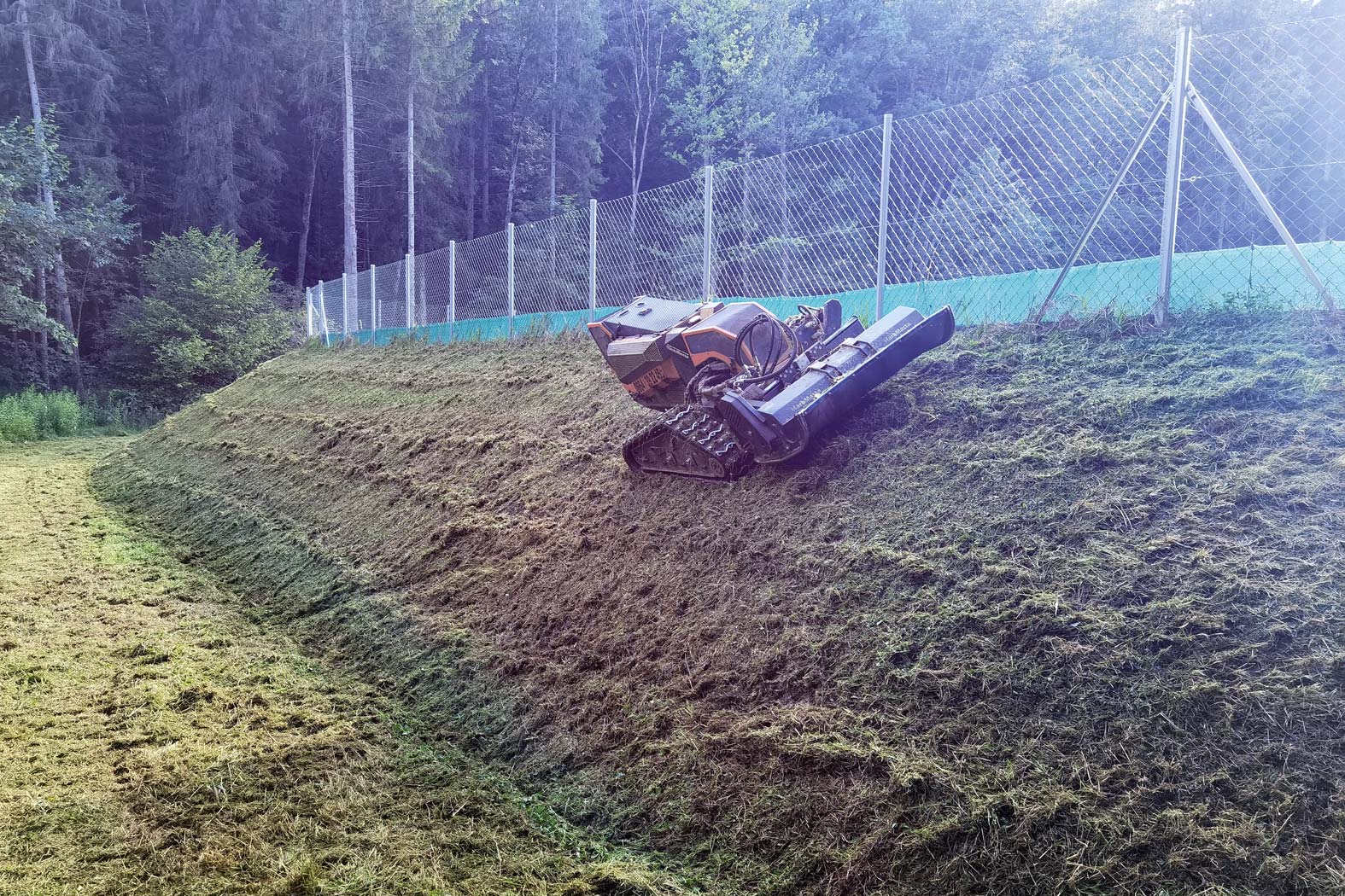 harbmasta stefan harb gruenraumpflege landschaftspflege suedoststeiermark graz-umgebung maehen mulchen wiese boeschungsmaehen Böschungen Weinbau­terrassen verwilderte Obstgärten