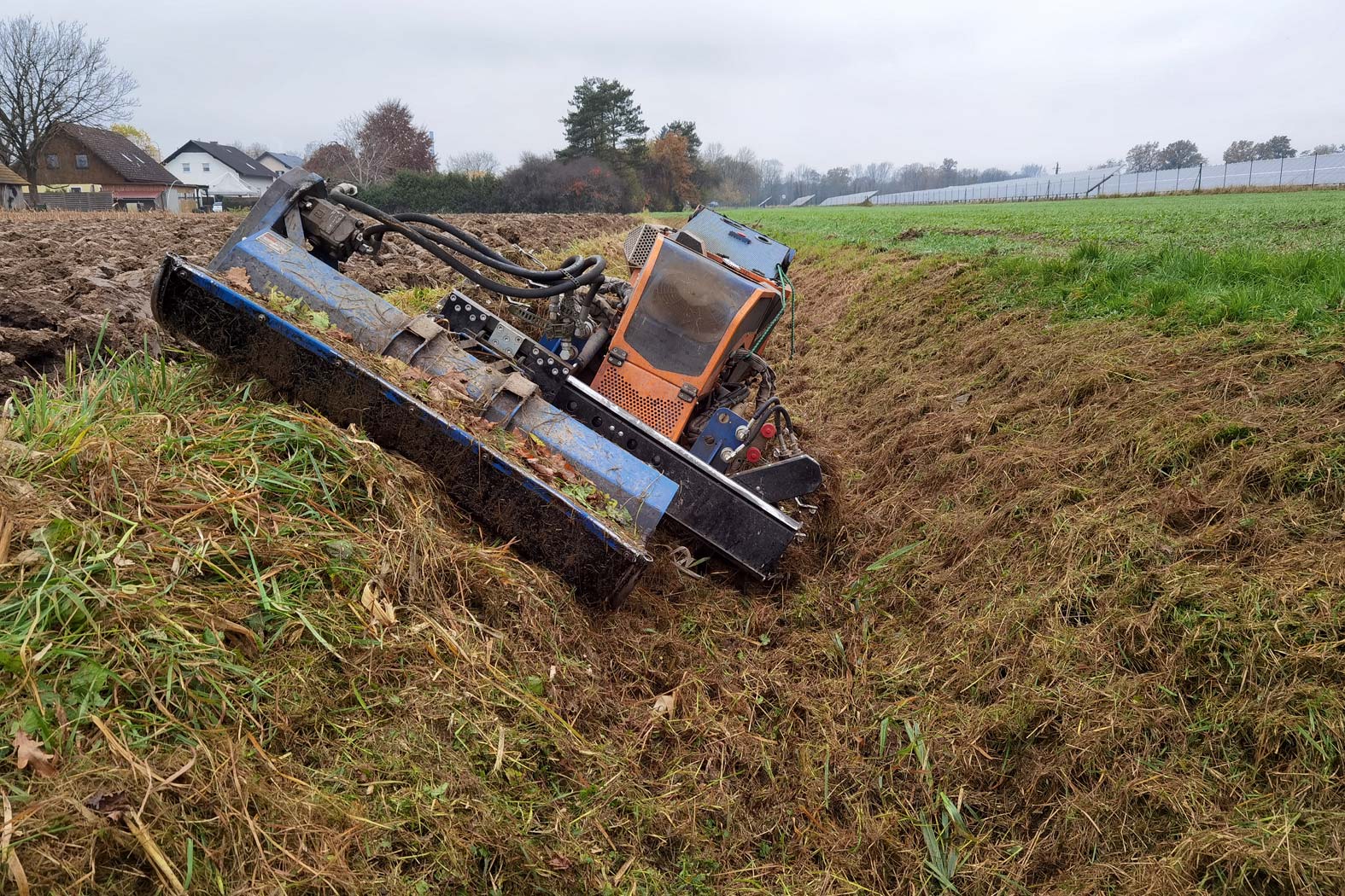 harbmasta stefan harb gruenraumpflege landschaftspflege suedoststeiermark graz-umgebung maehen mulchen wiese boeschungsmaehen Böschungen Weinbau­terrassen verwilderte Obstgärten